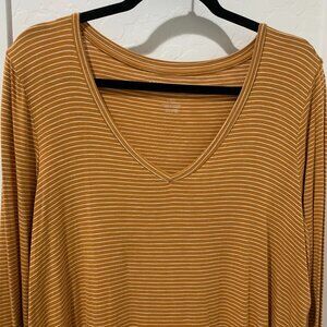 American Eagle AE Womens Long Sleeve Mustard Sexy Slub Tee Size L Large